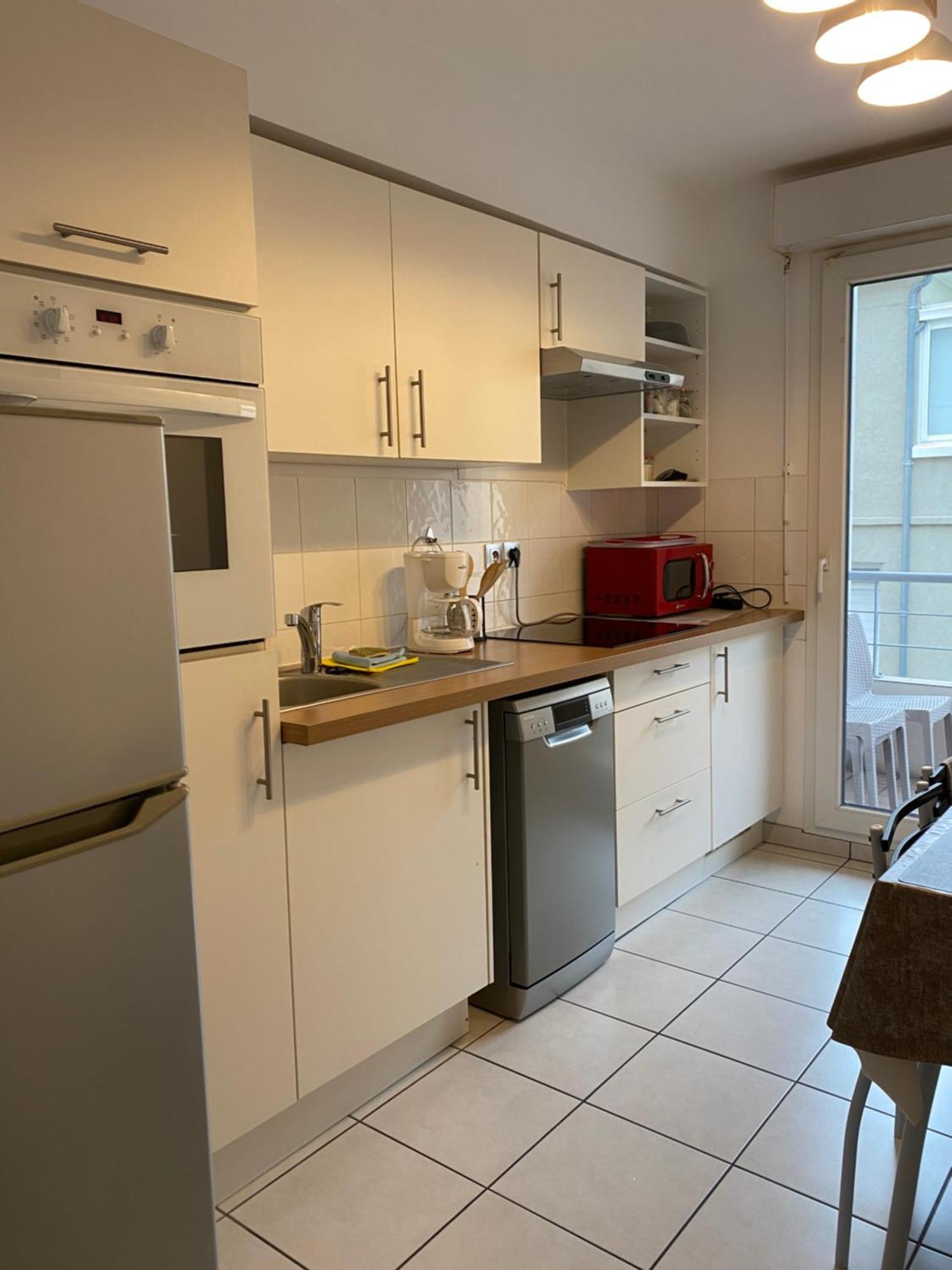 Parking Prive Gratuit, Balcon, 2 Chambres Clermont-Ferrand Exterior photo